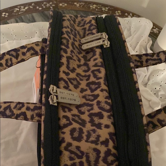Leopard Print Travel Bag - Picture 3 of 4